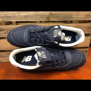 Women's New Balance 696